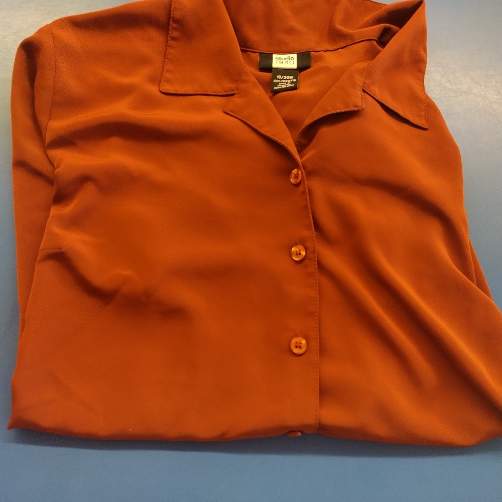 Studio 1940 Rust Women's long sleeve blouse size 18-20W